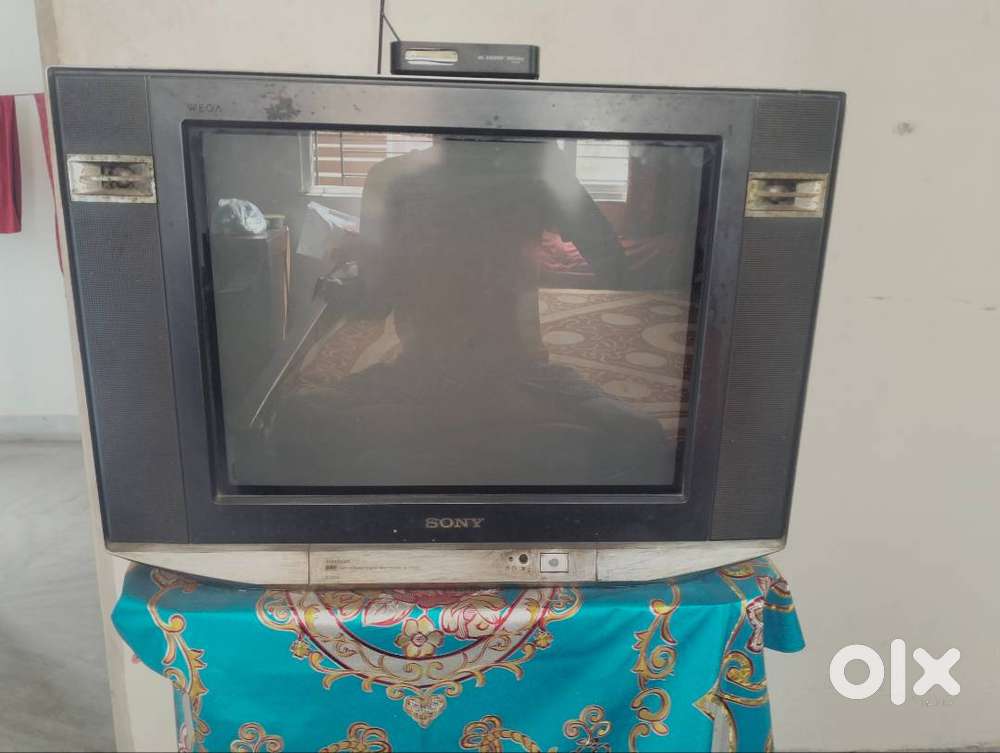 Sony Crt tv and 21 inch screen size