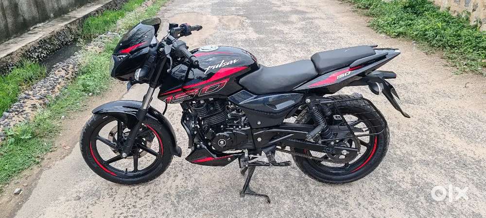 8 Months old Pulsar 150 Bluetooth Twin Disk ABS for sale!