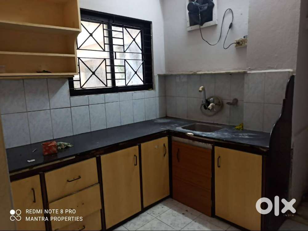 2 BHK Flat for Rent at South Tukoganj