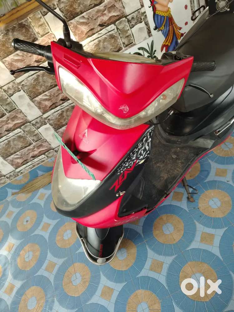 Ampere zeal red scooter