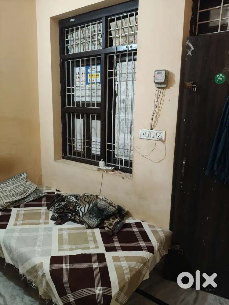 Need a flatmate single room