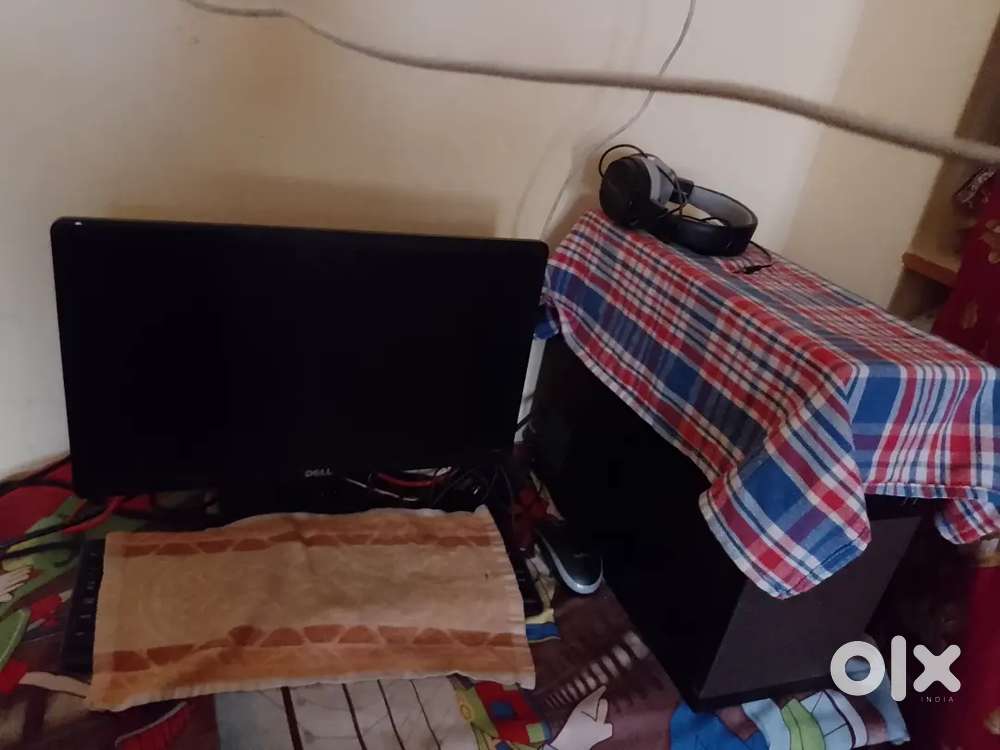 Dell computer desktop
