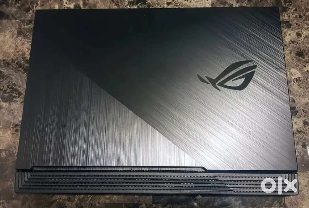 ASUS ROG Strix G17 17.3” 512GB SSD, Core i7-10750H, 2.6GHz, 16GB RAM
