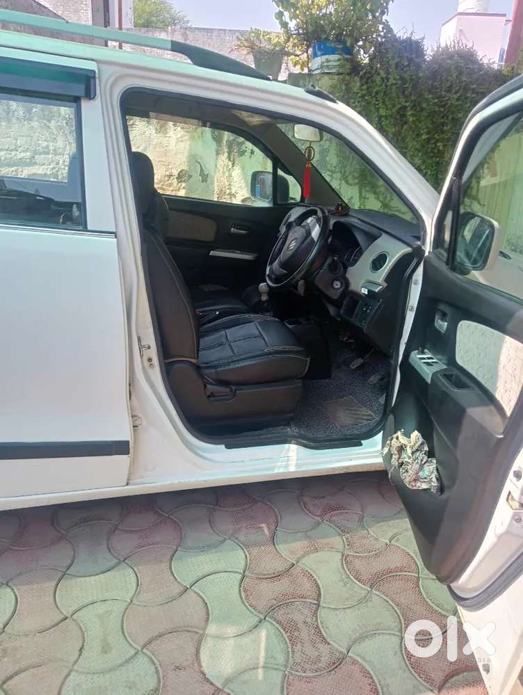 Wagon r oct 2016 model with a one condition