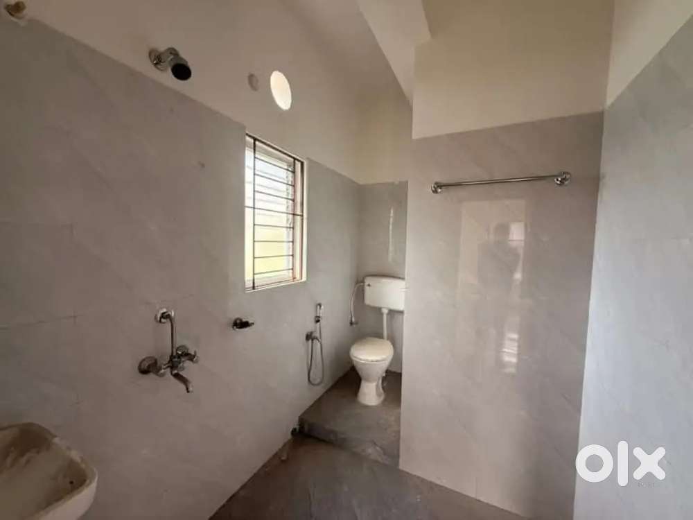 Independent 2bhk Part Available For Rent At Hatigaon Main road,Rent15K