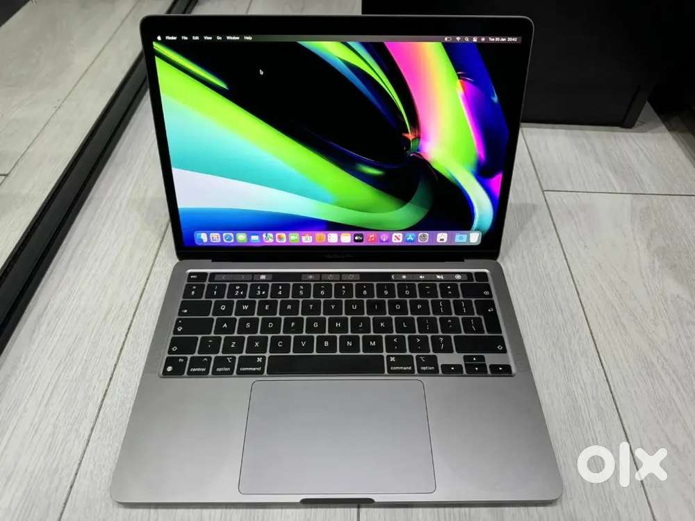 Apple MacBook Pro 13.3” Retina 2020 - 256GB SSD 8GB Ram 8C CPU 8C GP