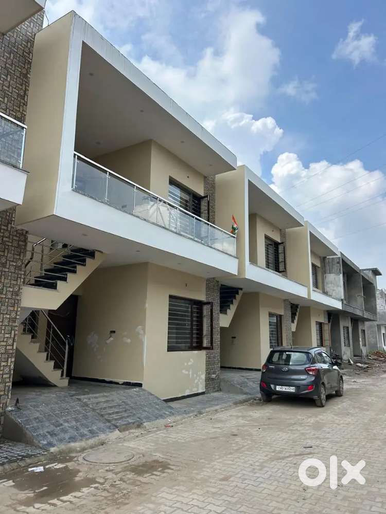 100gaj 3bhk villa for sale ready to move near kharar bus stnd