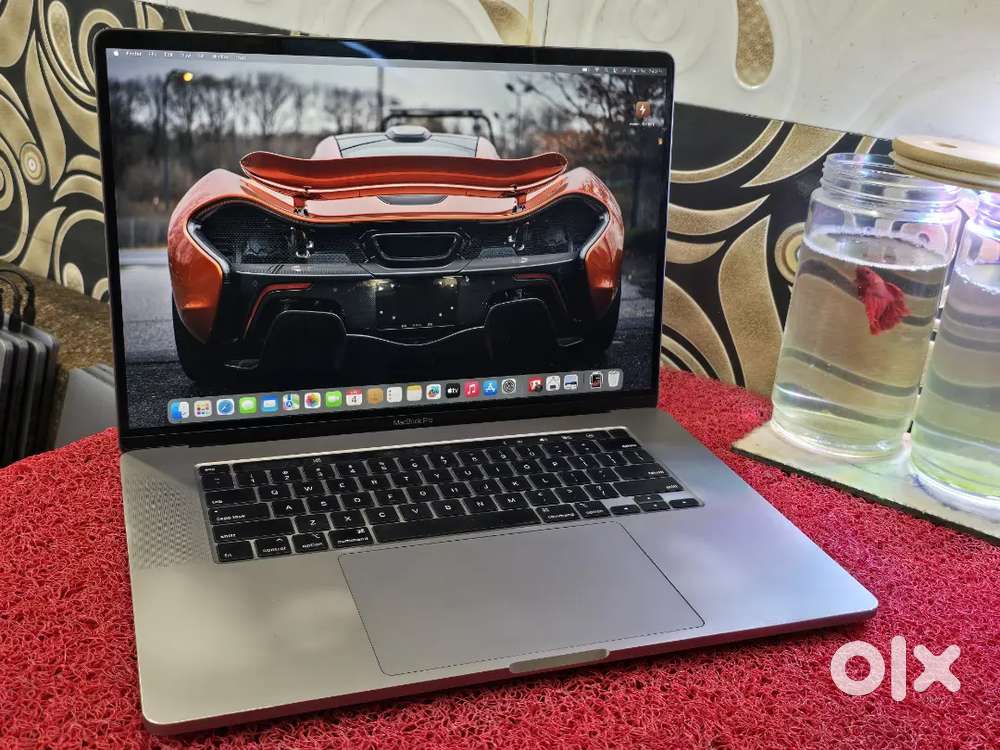 Apple Macbook Pro 2021 i7 16gb 512gb 5.5gb Graphics 16inch Retina