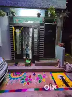 3 manjila makan he niche rahne ka pura or upar 9 room rented pe he