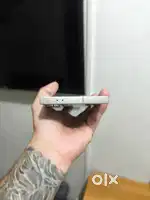Samsung's galaxy S24 ultr with all accessories