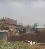 MAIN ROAD PE JAMIN AZAMGARH