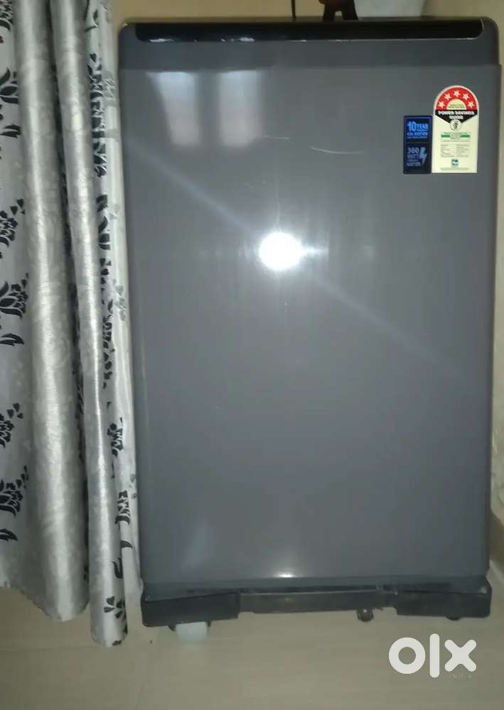 WHIRPOOL WASHING MACHINE