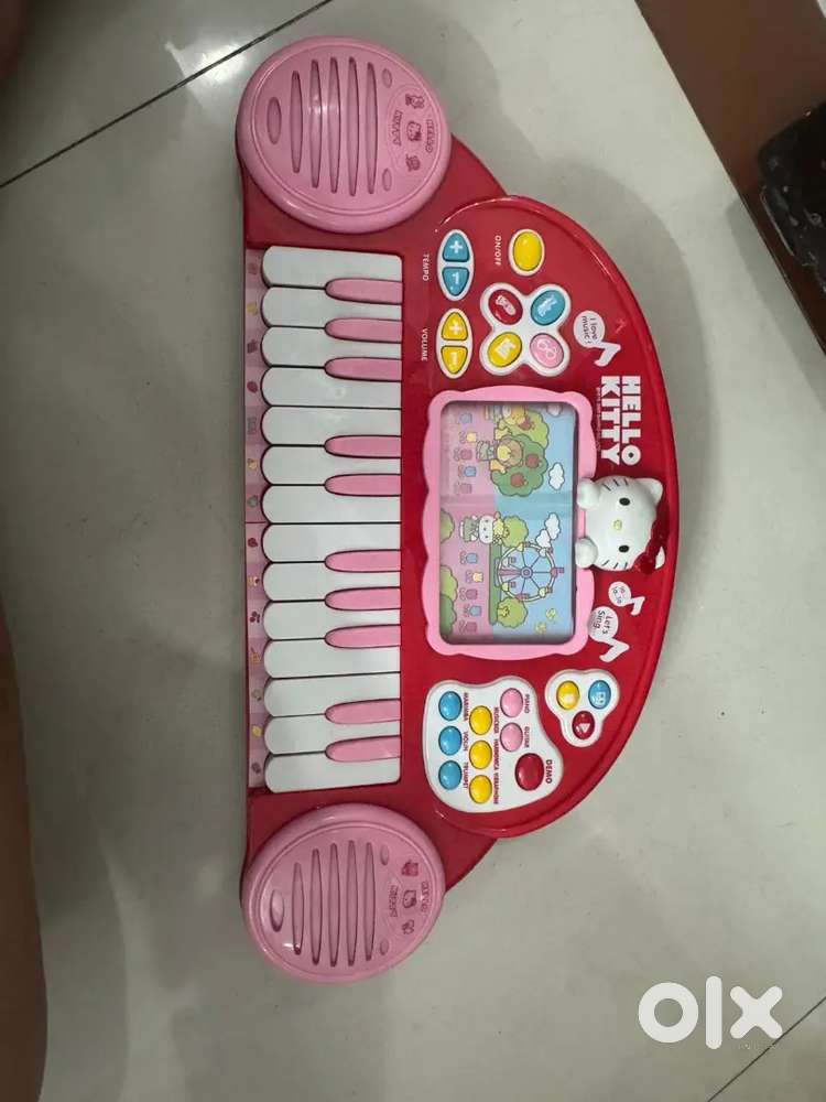 hello kitty piano toy