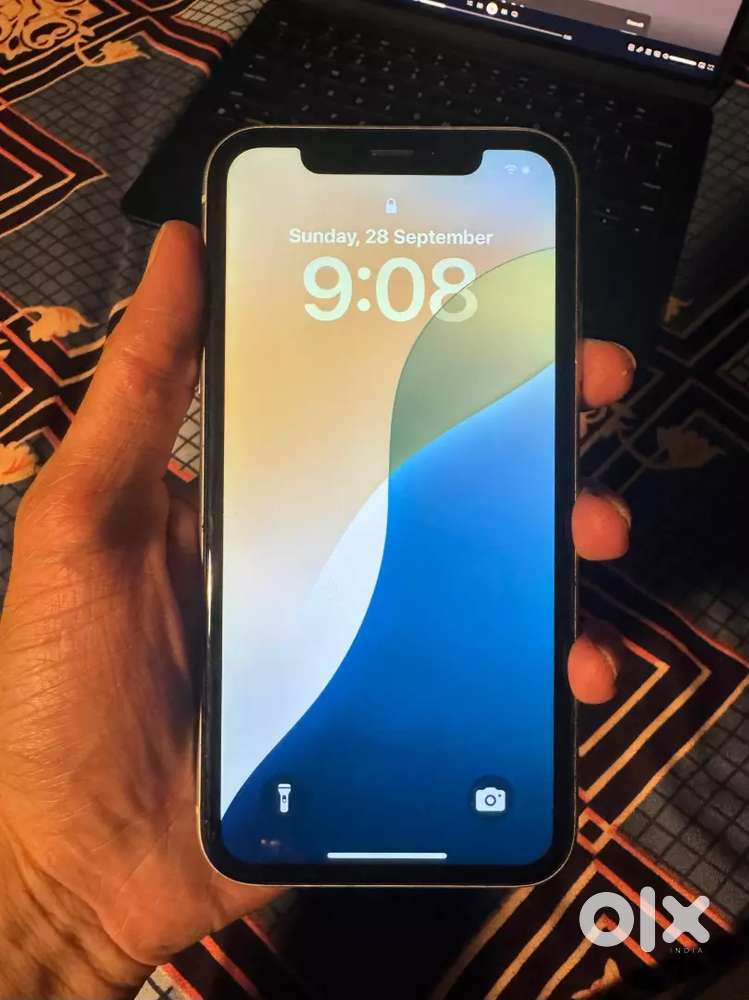 iPhone XR (64)