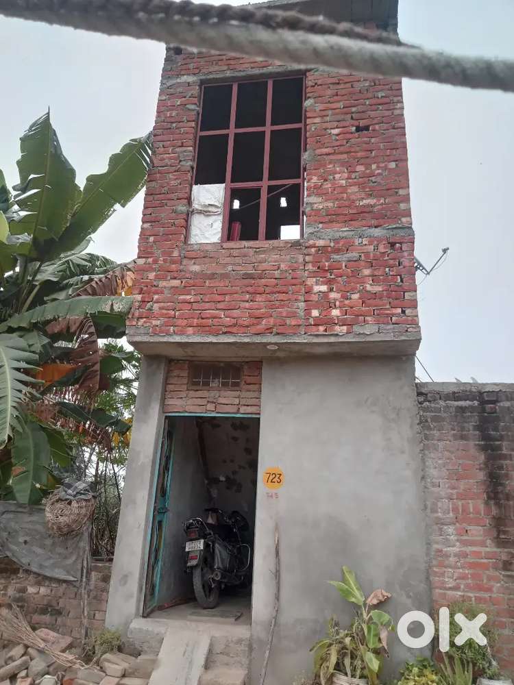 Bhartol40 gaj my hai makan jis ko kharid na ho bahi massage kare