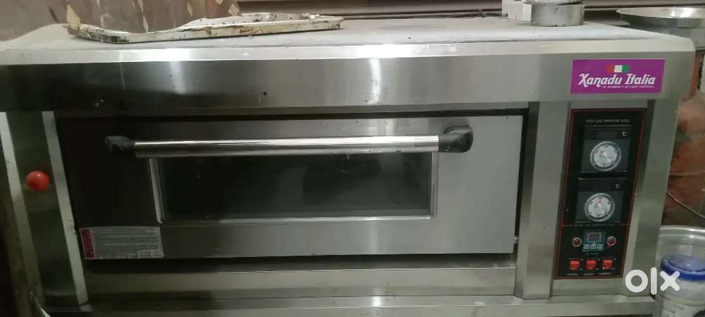 Deck oven and planetary mixer