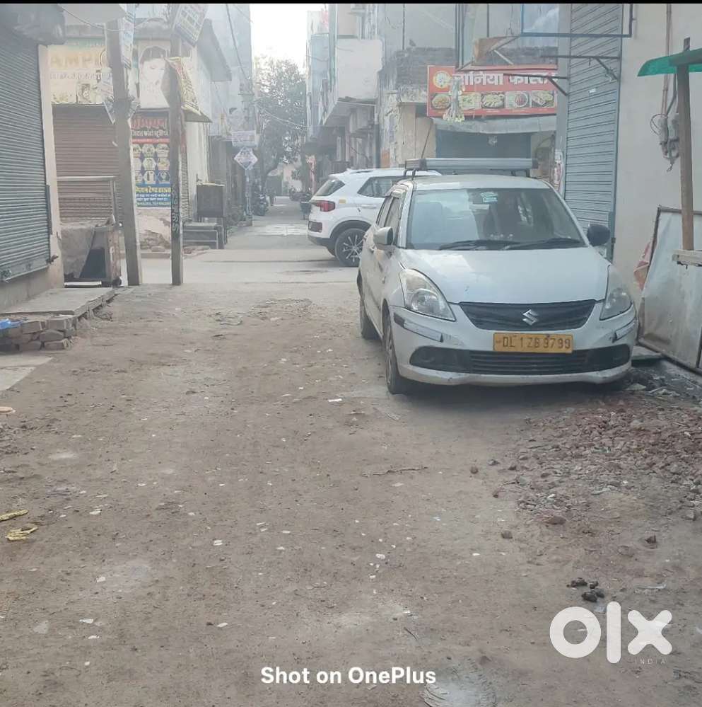 100 gaj plot main market, premium location 20 feet road highway k pass