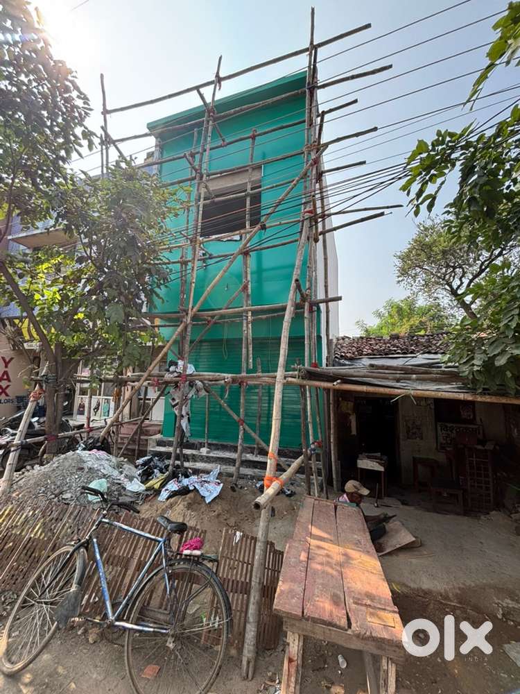 गुरुनानक चौक तोरवा मे दुकान बेचना है खरीदार ही संपर्क करें