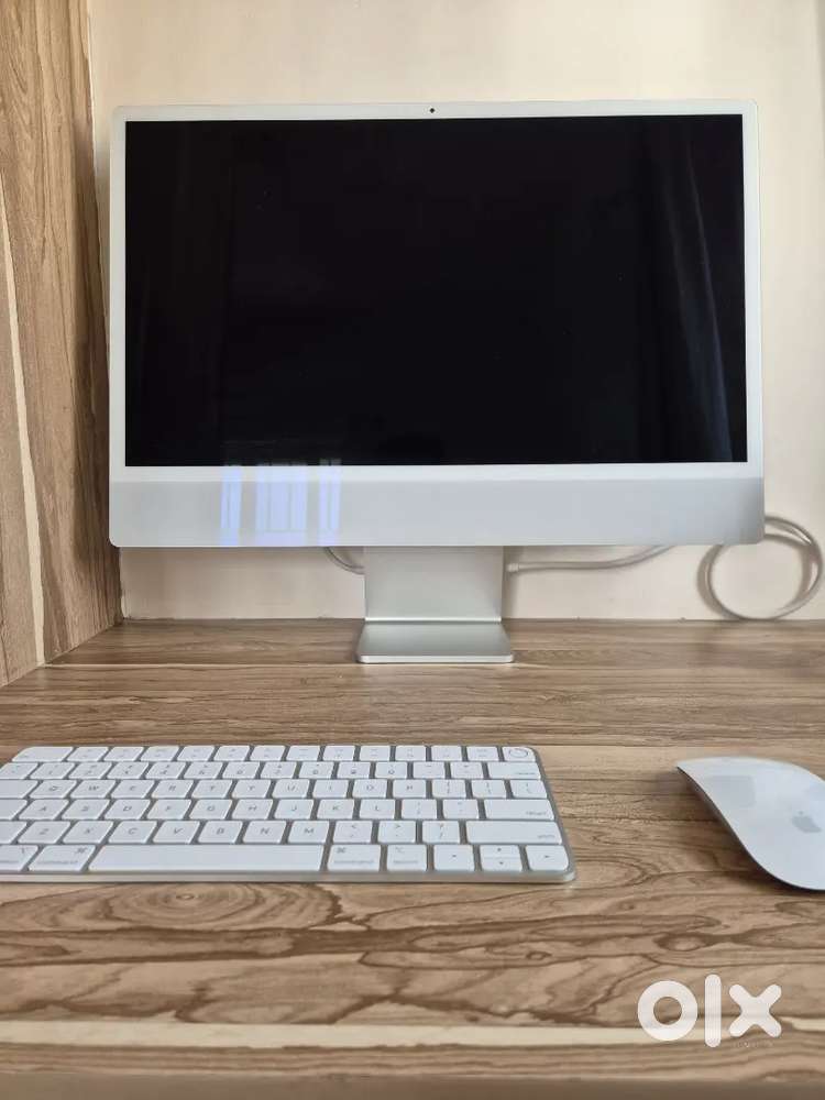 Apple iMac 24 inch in Excellent condition!! Full PC Desktop