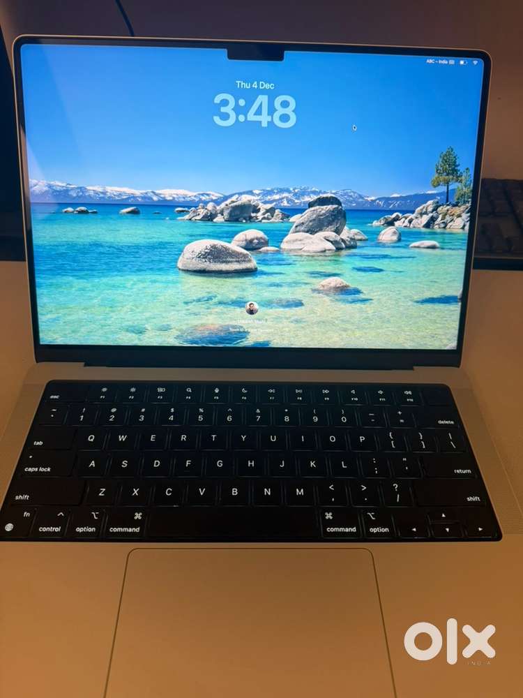Macbook Pro M4 16/512GB Silver 3 months old