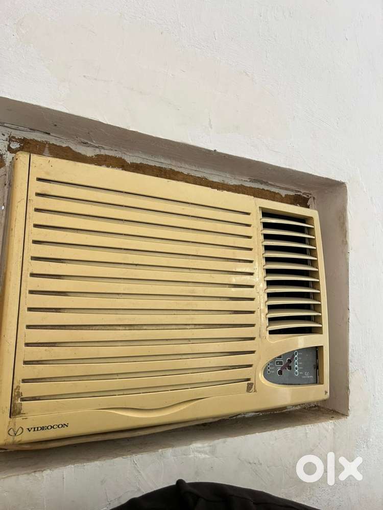 Old Window ac