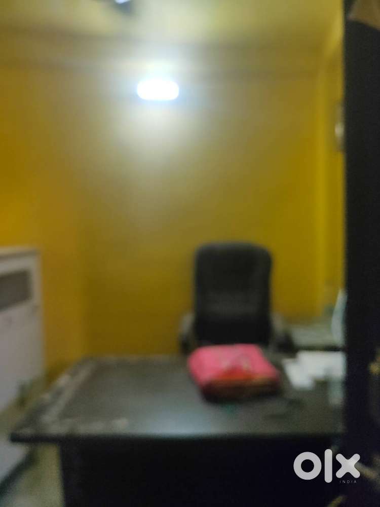 13 room attached bathroom