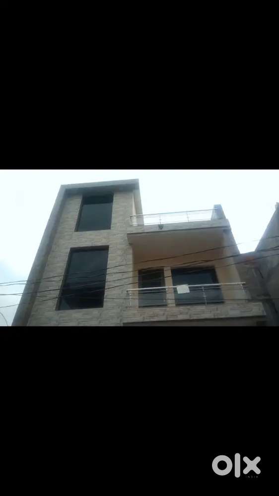 2 BHK,GF,Paras down town mall, near Chandigarh ,sunny enclave Zirakpur