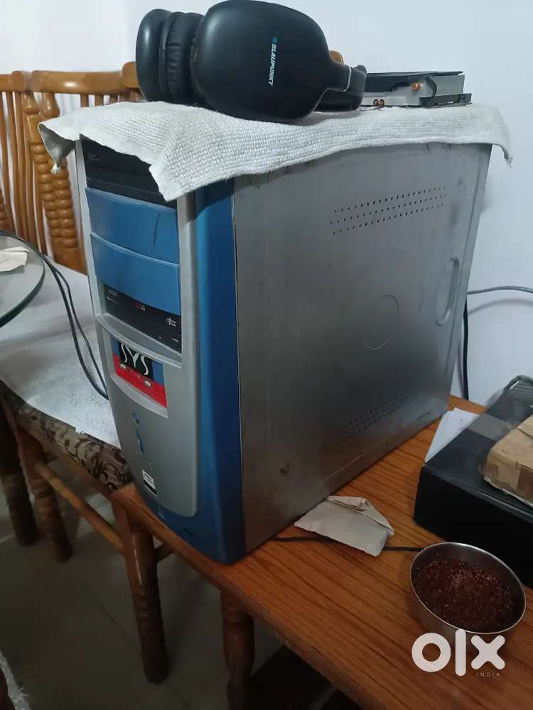 Desktop i7 with nvme and 16gb ram, Washing machine and fridge