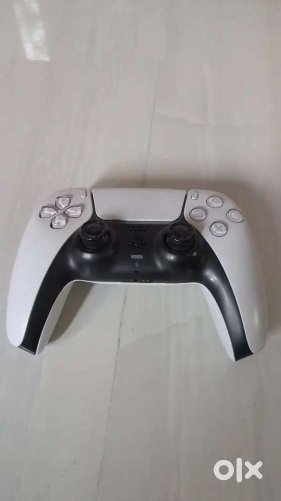 Ps 5 brand new controller on sale