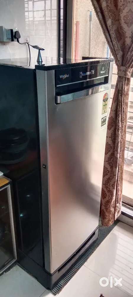 Kelvinator Single Door Auto Defrost Fridge - Excellent Condition