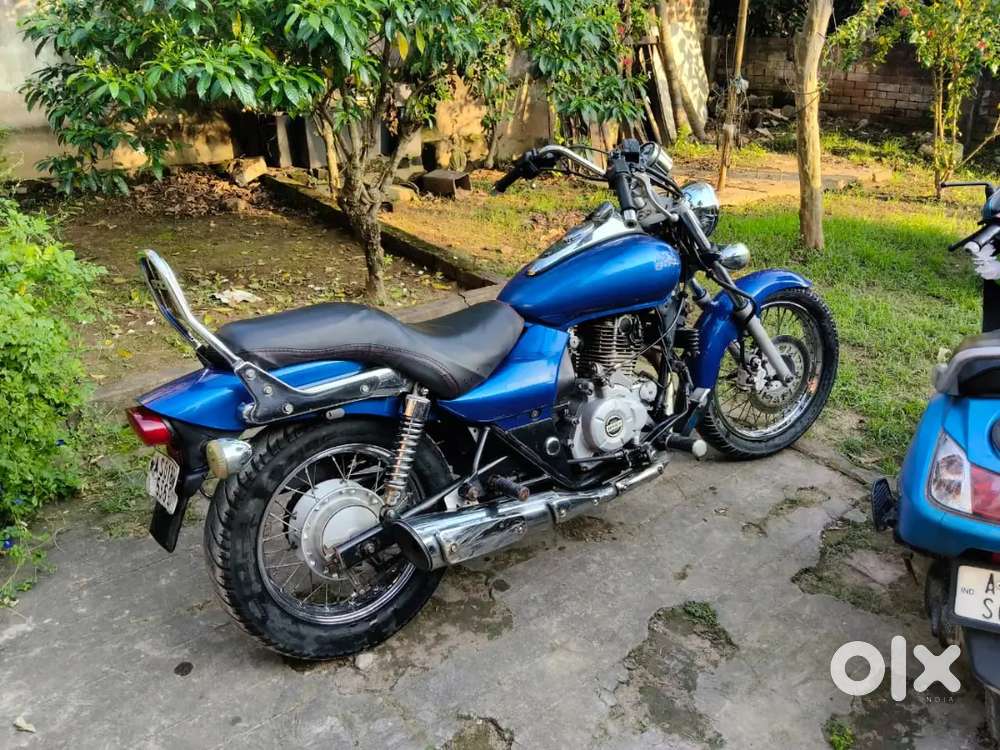 Bajaj avenger 220