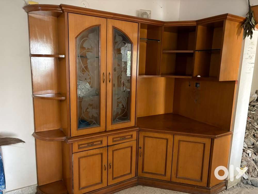 Showcase with TV UNIT