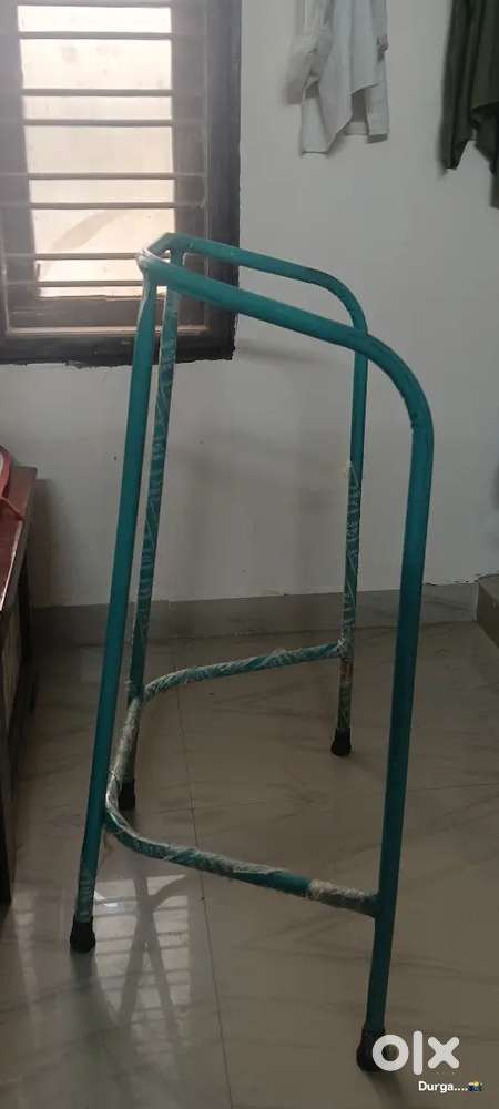 Adult walker