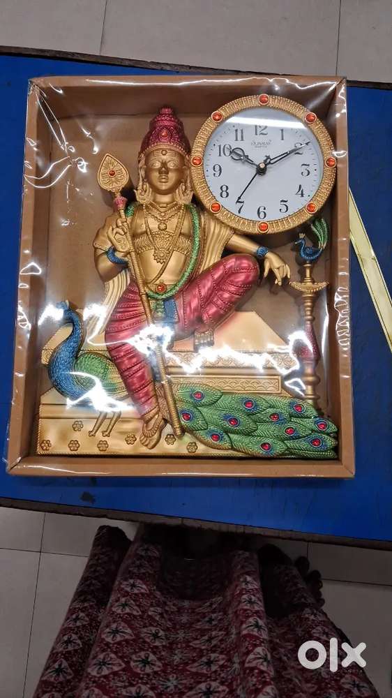 Female staff wanted for gift shop