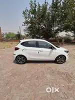 Variant of car is XZ+ petrol