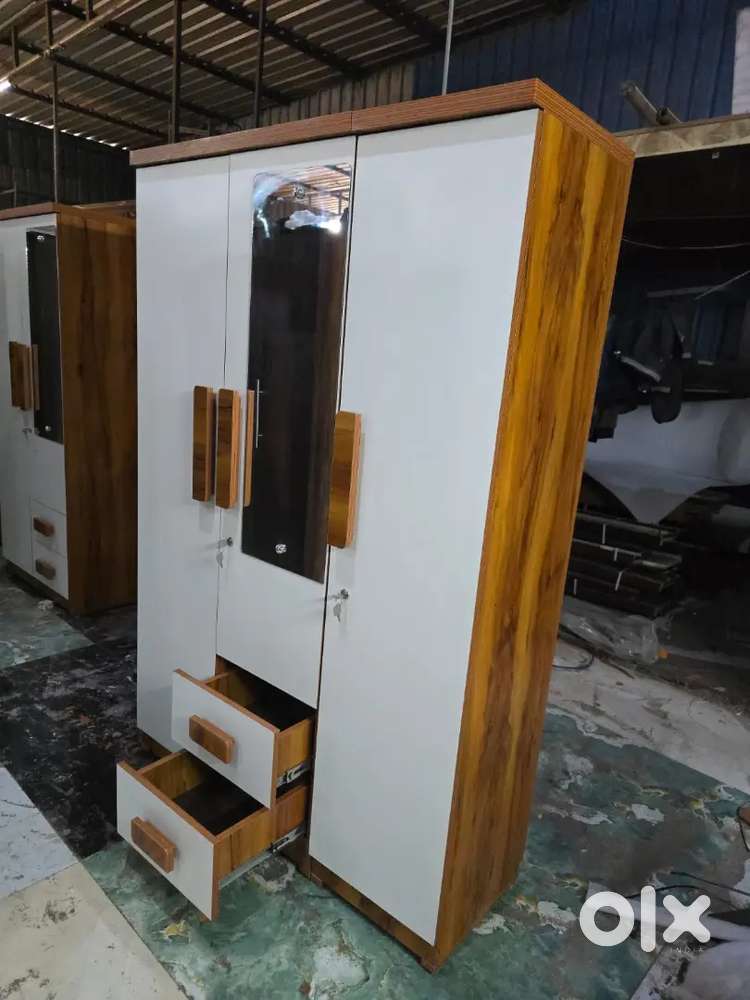 Brand new 3 door wardrobe for sale by factory outlet