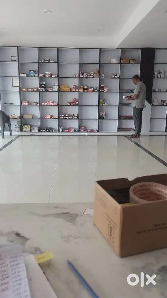 Experienced Ladka Staff chahiye dukan k liye