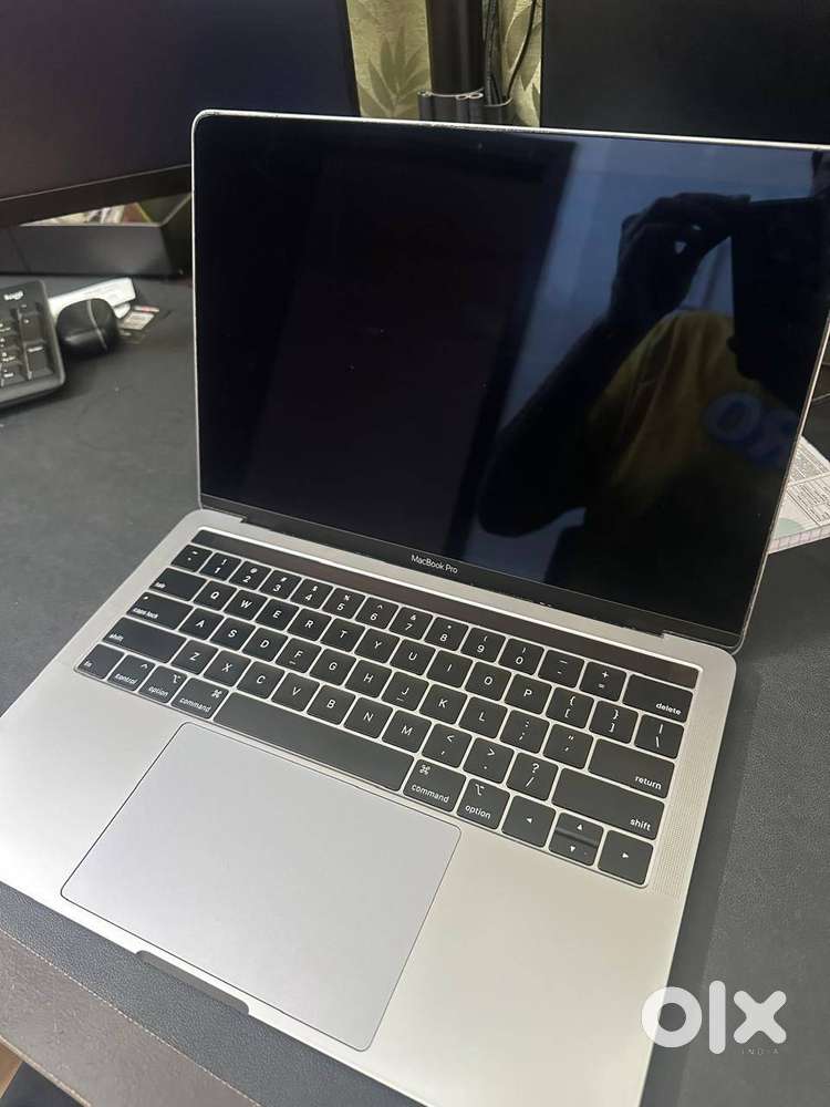 MacBook Pro 2019 Touch Bar  8GB RAM  128GB SSD  Excellent Condition