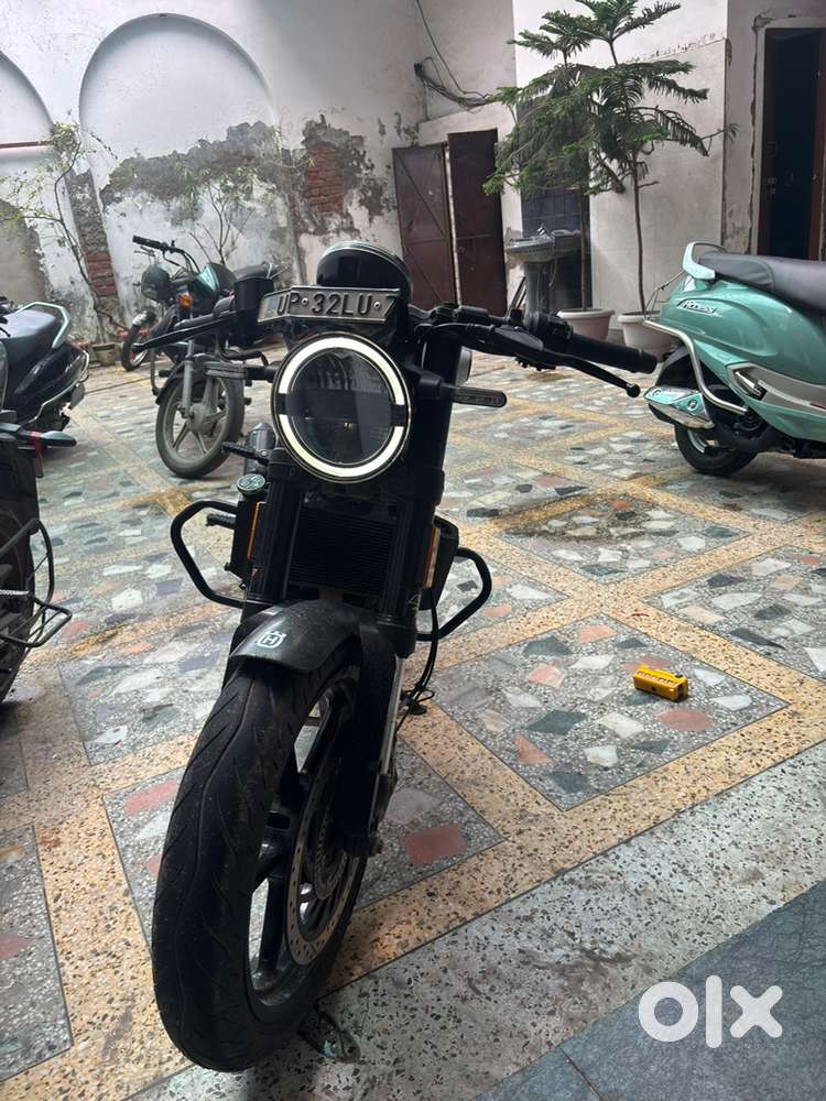 Sport bike cafe racer