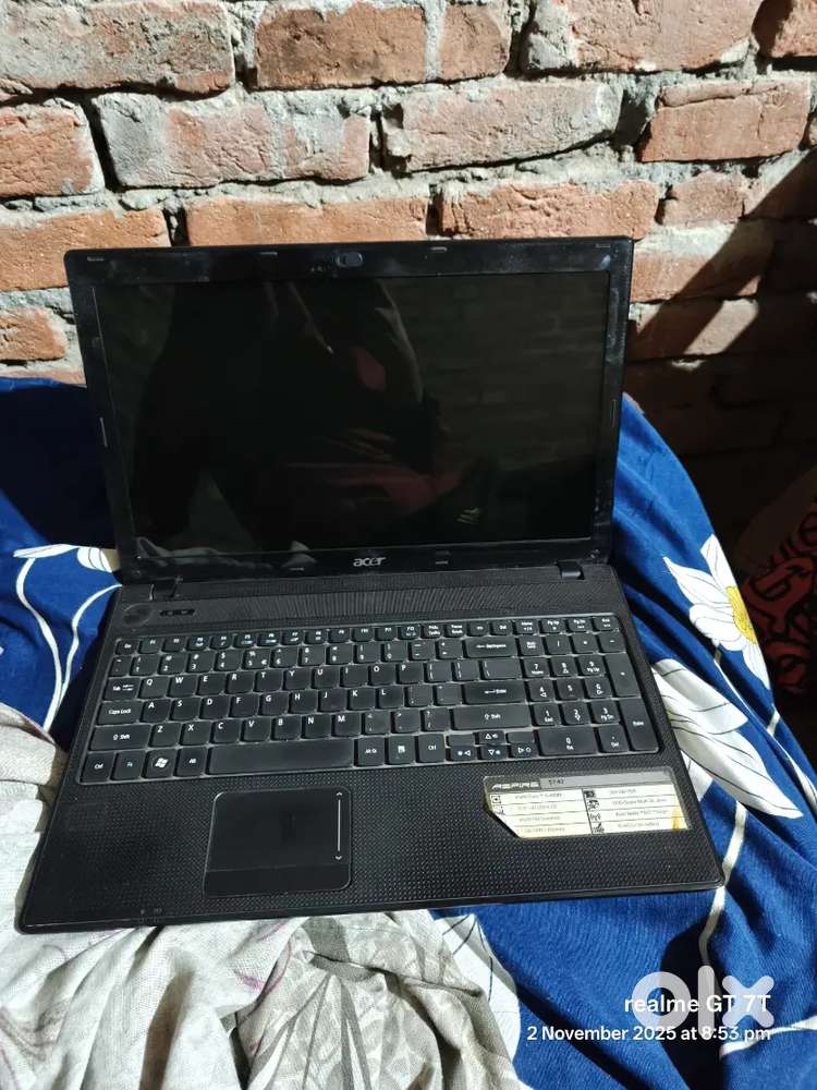 Acer core i5 full size with New battery laptop