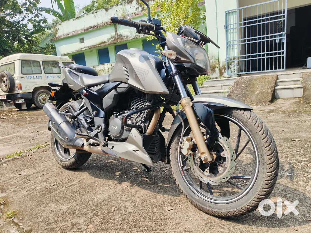 Apache RTR 200 4v