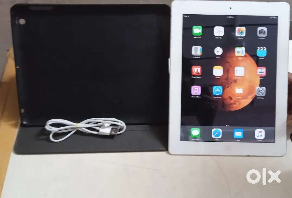 IPads GB16  Avon Condition (cover freak  charging cable free)