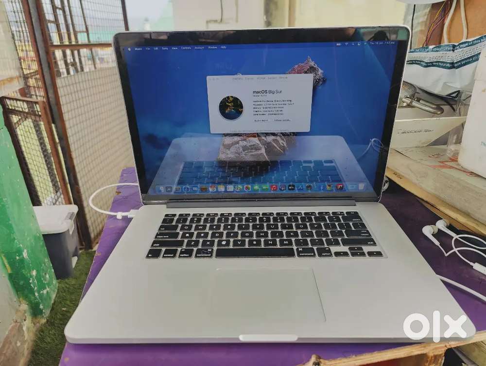 Macbook Pro apple laptop