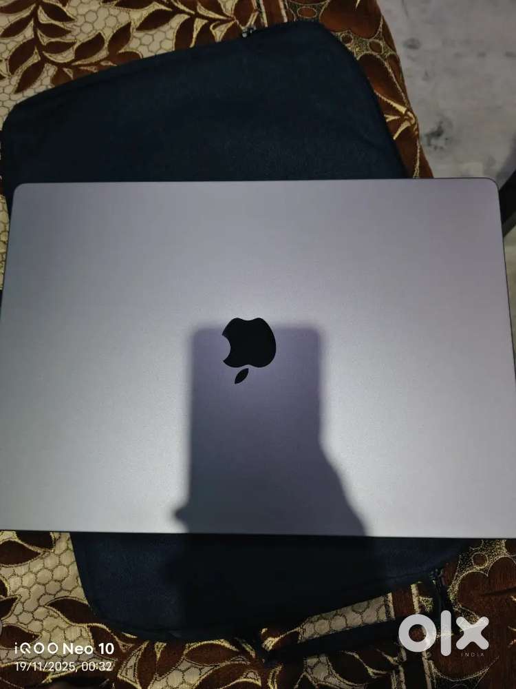 Apple M1 pro 2021 model 16gb/512gb flawless