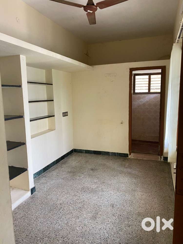 2 bedroom commercial house