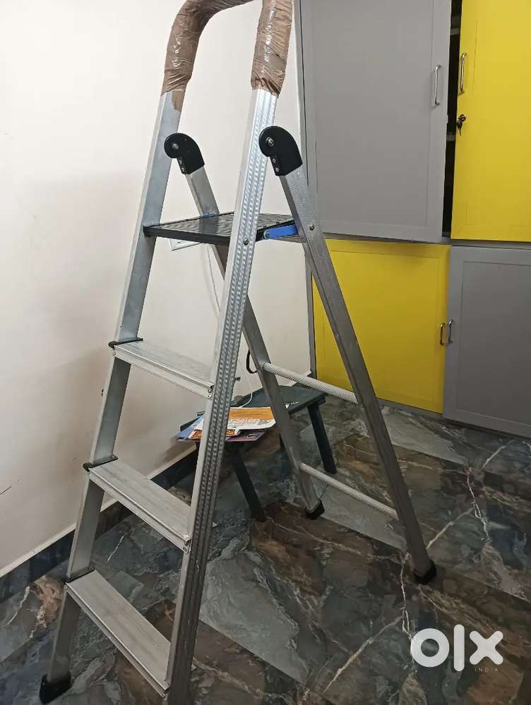 4 feet ladder aluminium