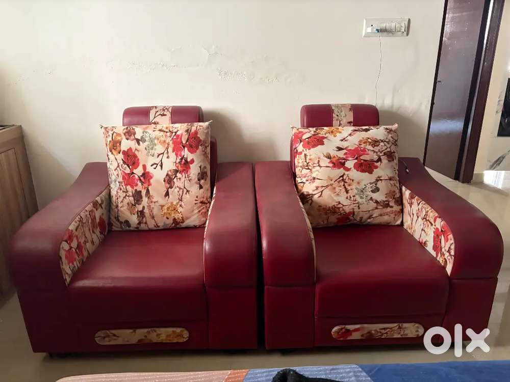 Sofa set with table
