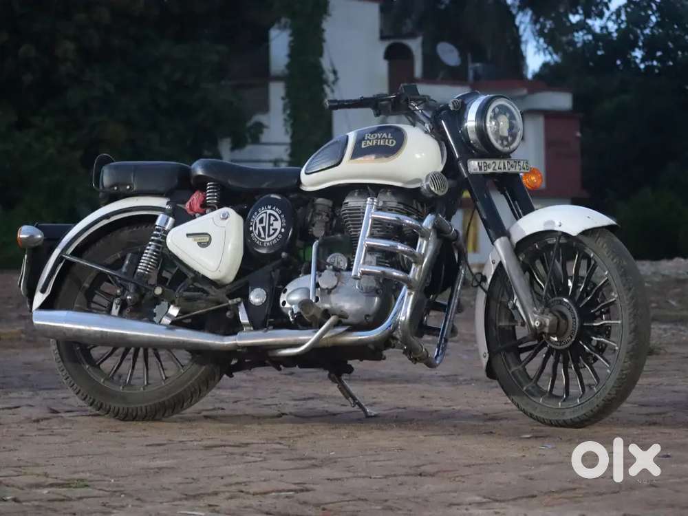 Classic 350 Very Demanding White Colour For Sale