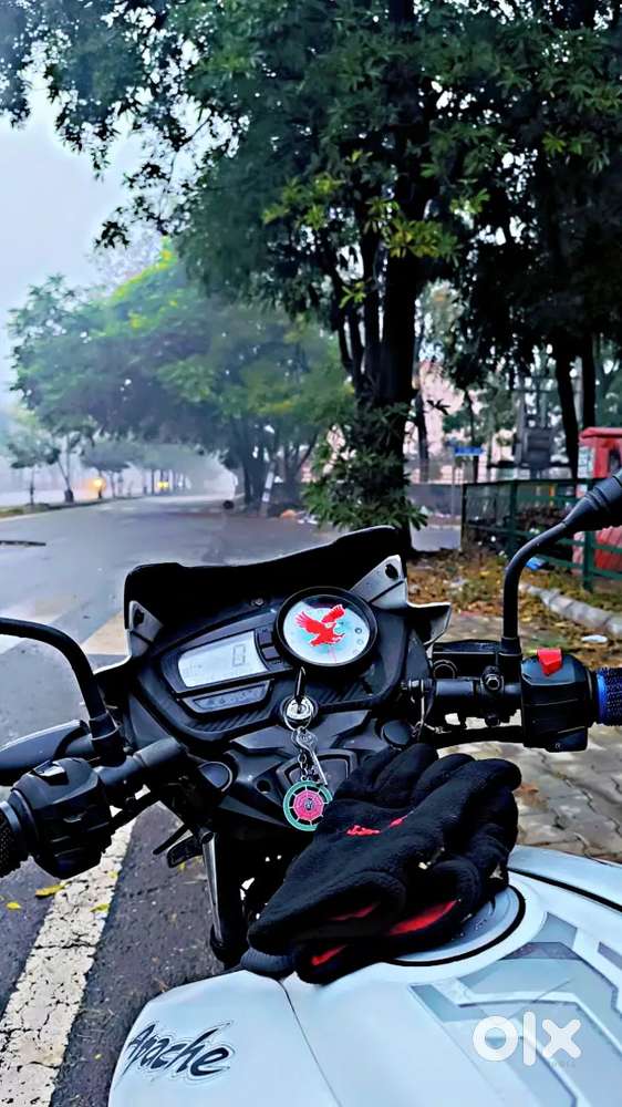 Tvs apache rtr 180 under good condition. + rc + insurance
