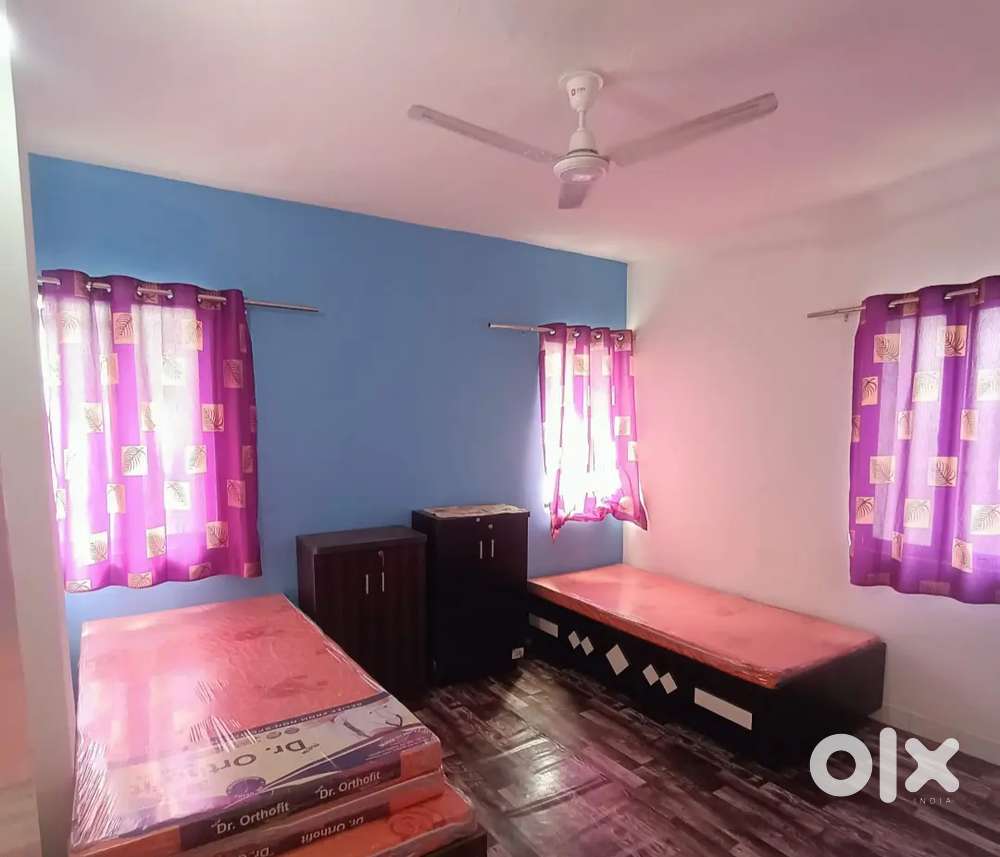 Newly Open Girl PG In Chala Mukutand Marg